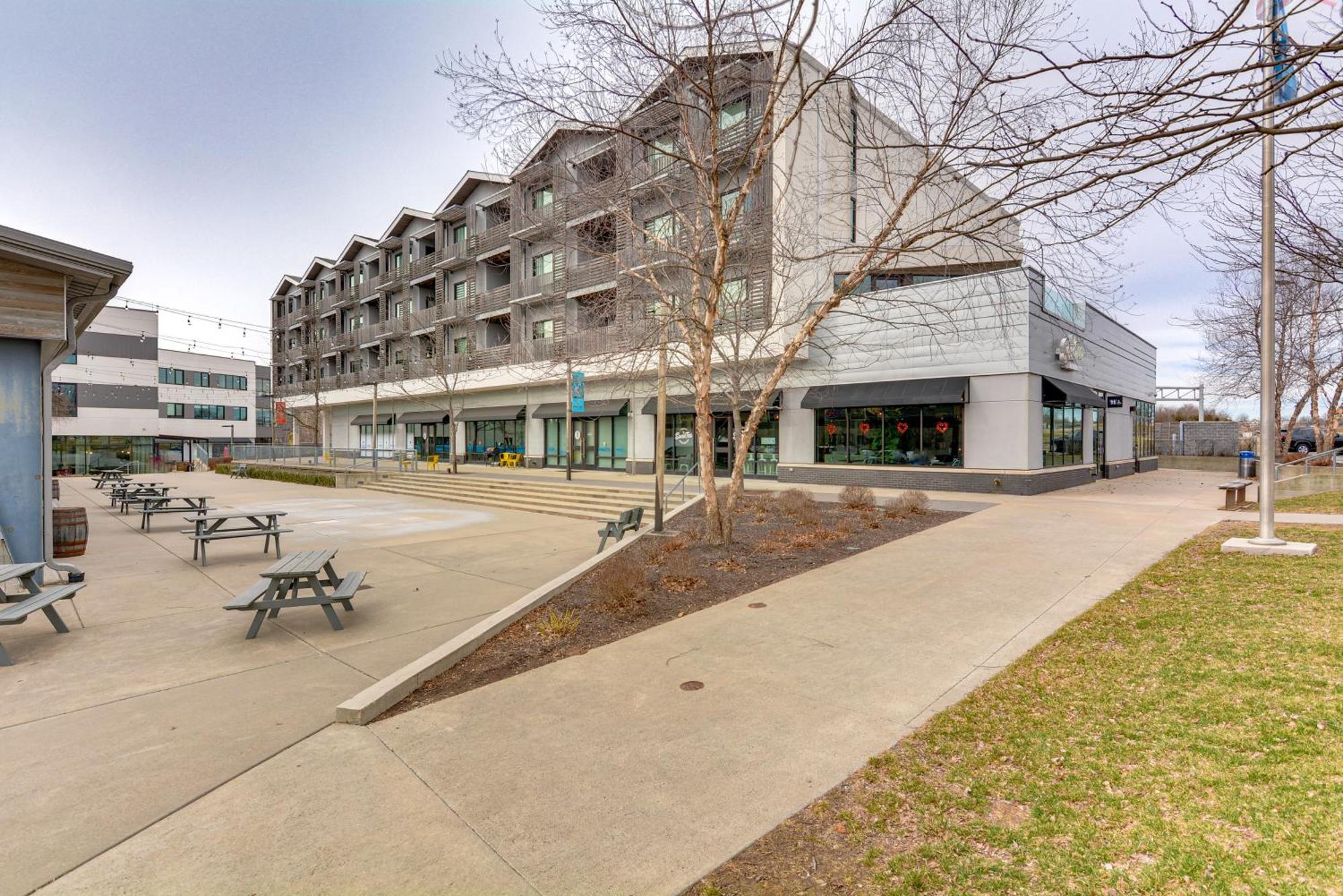 Modern Springfield Apartment About 7 Mi To Downtown! Bagian luar foto